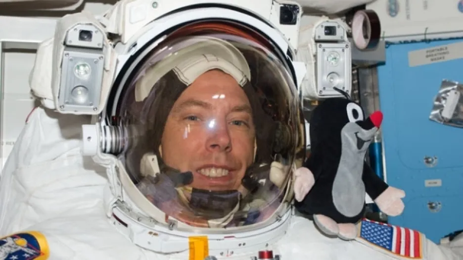 Andrew Feustel s krtkem