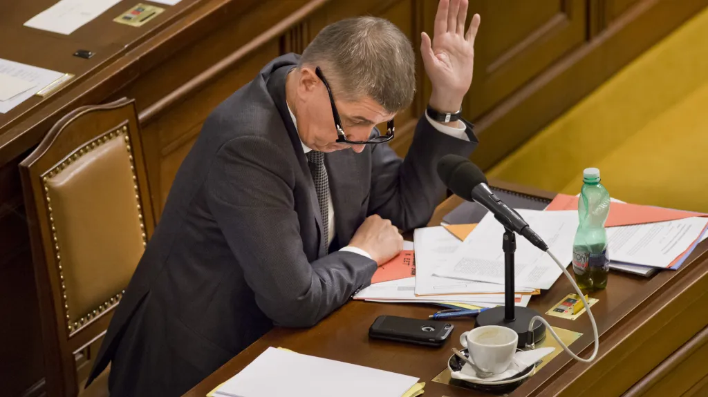 Andrej Babiš během hlasování o elektronické evidenci tržeb.