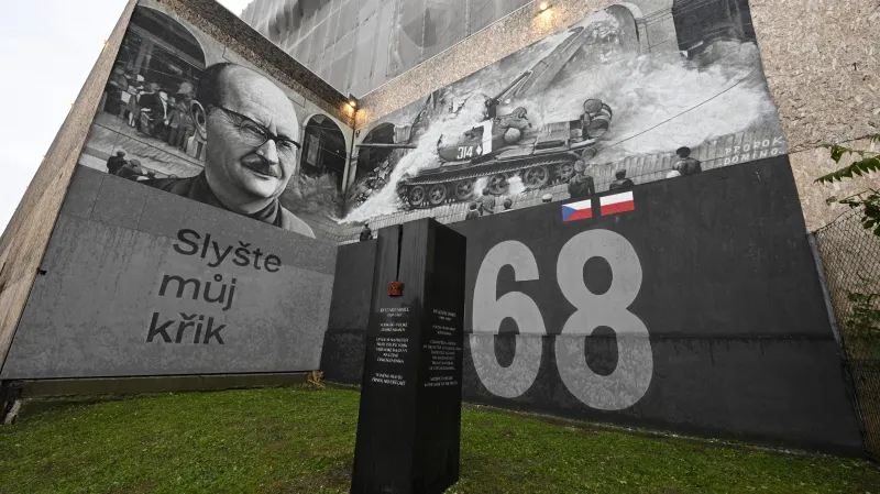 Nástěnná malba u pomníku Ryszarda Siwiece