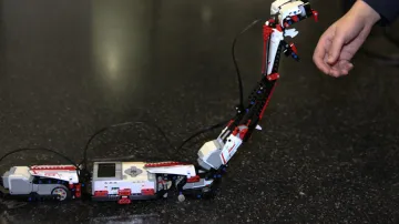 Festival robotů CAFE NEU ROMANCE 2013