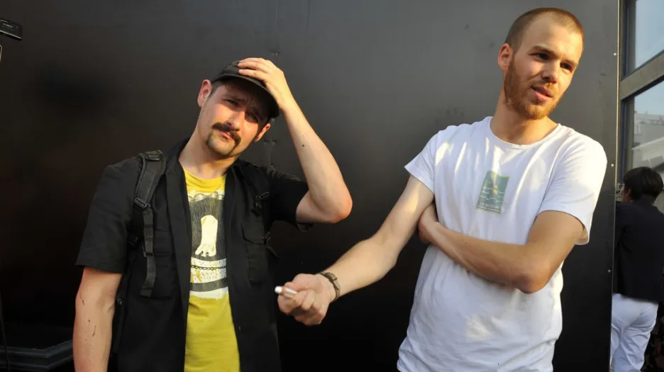 Jiří Franta (vlevo) a David Böhm při doprovodném programu Ceny Jindřicha Chalupeckého 2012