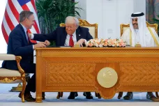 Trump v Kataru podepsal billonovou dohodu o hospodářské výměně