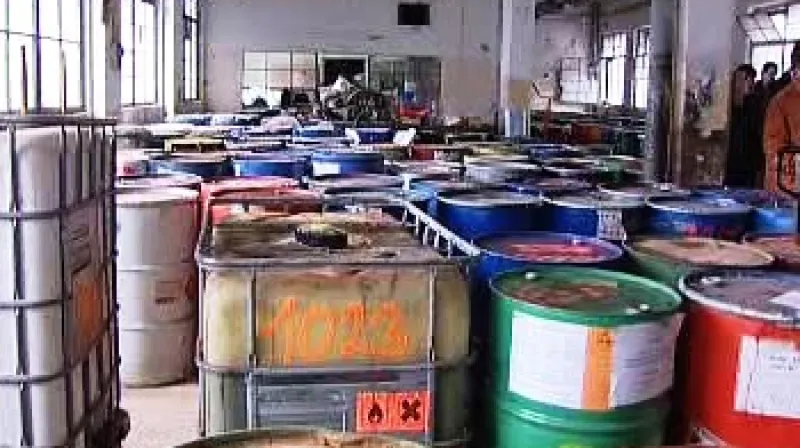 Sudy s chemikáliemi