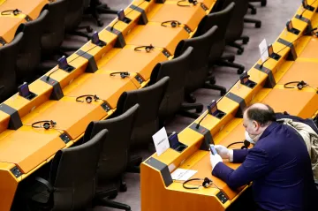 BLOG: Komunikace jako Achillova pata. Koronavirus, Evropská unie a její kritika pohledem politologa