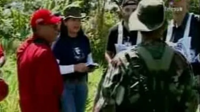 Klumbijské hnutí FARC předalo dvě zadrovaná rukojmí