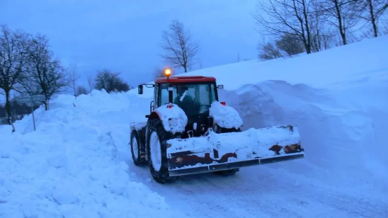 Silnice mezi Ždánicemi a Vítochovem (Žďár nad Sázavou) 16. 2. 2012