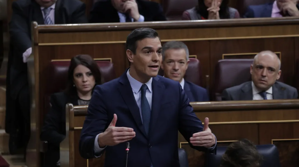Pedro Sánchez v parlamentu