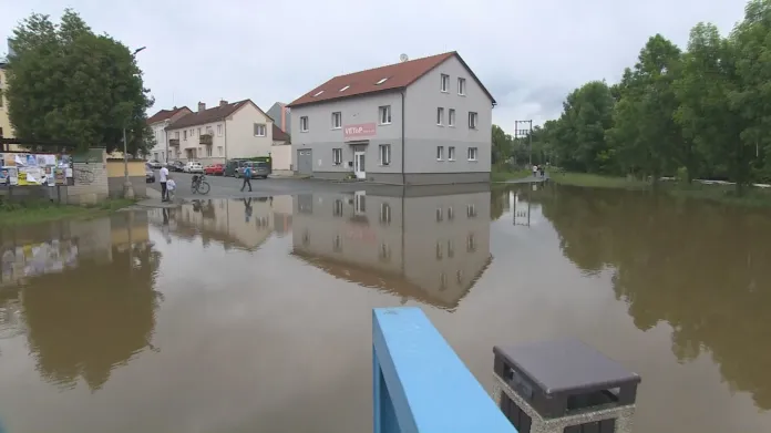 Řeka Radbuza ve Staňkově na Domažlicku