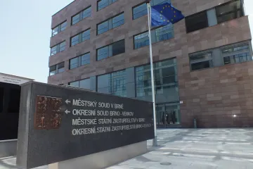 Policie rozšířila stíhání v brněnské kauze kolem černovické pískovny. Jde o praní peněz nebo úplatky