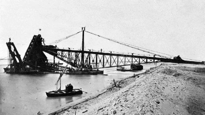 Stavba Suezského průplavu