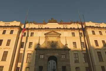 Důstojník BIS vynášel informace na Hrad, odebrání prověrky stvrdil soud, píše Aktuálně