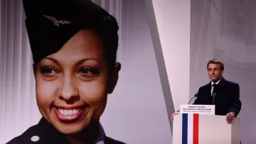 Josephine Bakerová byla symbolicky pohřbena v Panthéonu