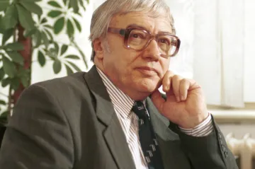 Pravdu je třeba hledat na ulicích. Zemřel filozof a mluvčí Charty 77 Ladislav Hejdánek