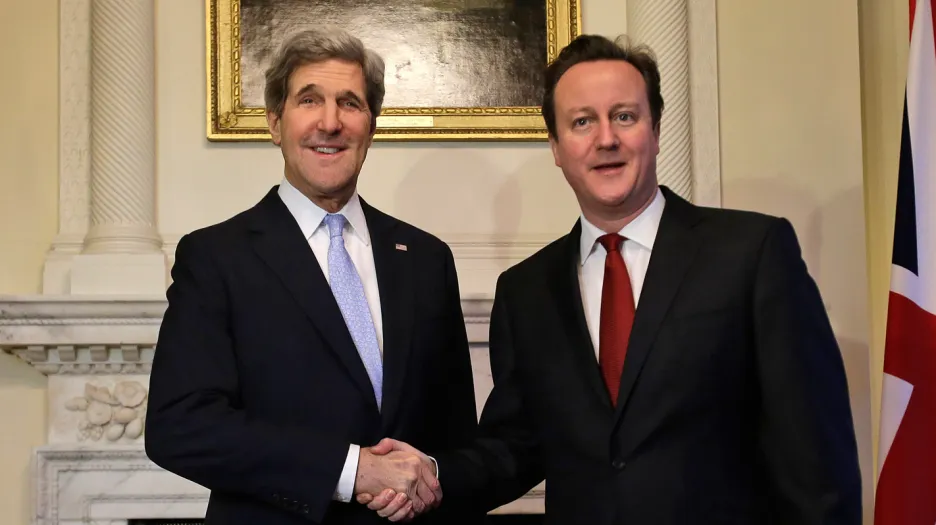 John Kerry a David Cameron