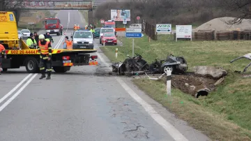 Následky tragické dopravní nehody na Znojemsku