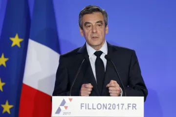 Razie u prezidentského kandidáta Fillona: Policie hledá důkazy v kauze jeho manželky