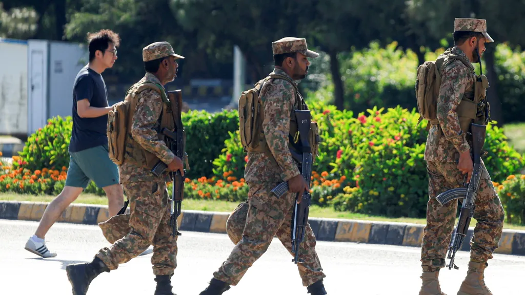 V pákistánském Islámábádu se chystají na pondělí, kdy mají hostit další kolo jednání mezi USA a Íránem