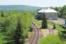 Koleje pod Moldavou se posunuly, vlaky se do hor vrátí až za několik měsíců