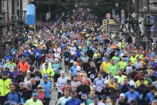 Do pražských ulic vyběhnou v neděli maratonci. Autům se uzavřou některé ulice, MHD čekají výluky