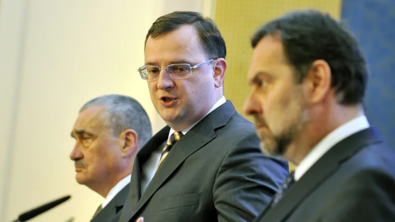 Lídři koaličních stran na tiskové konferenci