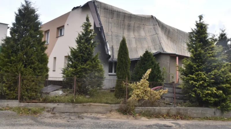 Ve Velkém Beranově na Jihlavsku vítr strhl nově opravenou střechu rodinného domu,  Autor: Pavlíček Luboš,  Zdroj: ČTK