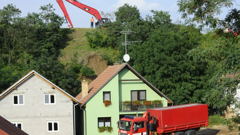 Sesuv svahu ve Strachotíně na Břeclavsku