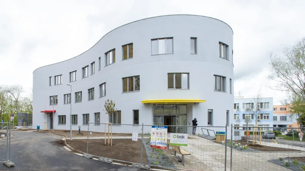 Stavba pavilonu psychiatrie se blíží ke konci