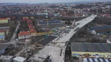 Mostní estakáda na brněnském městském okruhu