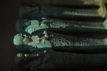 Egyptologové odhalili 16 hrobek, které patřily kněžím boha moudrosti