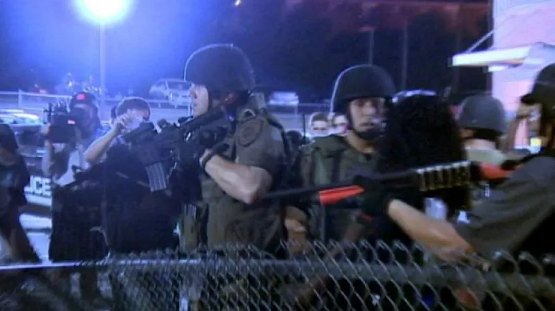 Ve Fergusonu opět explodoval sud se střelným prachem