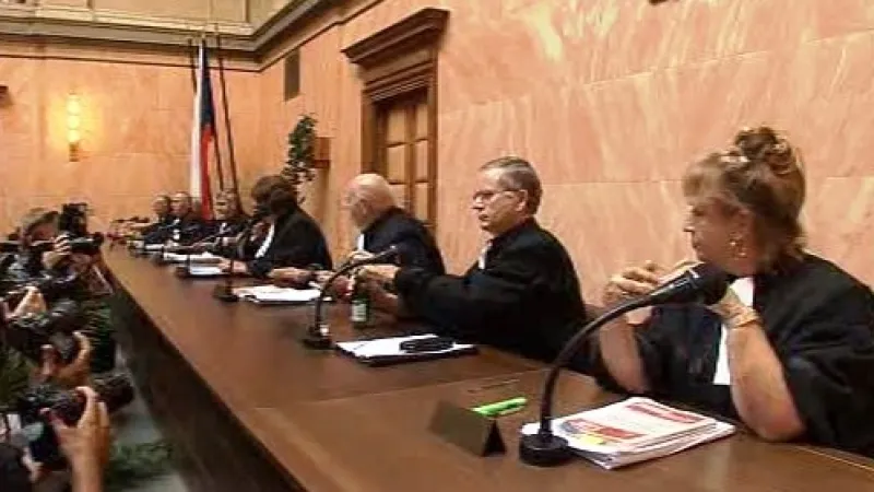 Ústavní souod rozhoduje o ústavní stížnosti Miloše Melčáka.