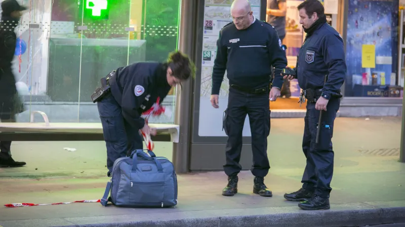 Prohlídka podezřelého zavazadla