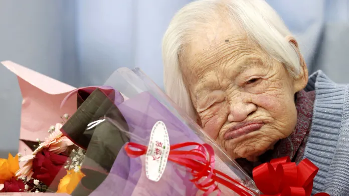 Misao Okawaová slaví 117. narozeniny