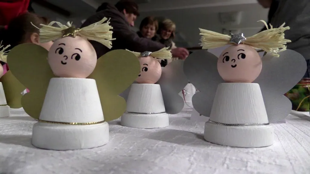 Vánoční jarmark na ZŠ v Okříškách