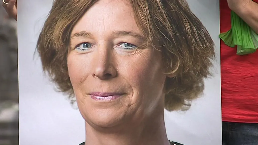 Transsexuální kandidátka Petra De Sutterová