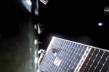 Loď Orion vstoupila na oběžnou dráhu Měsíce