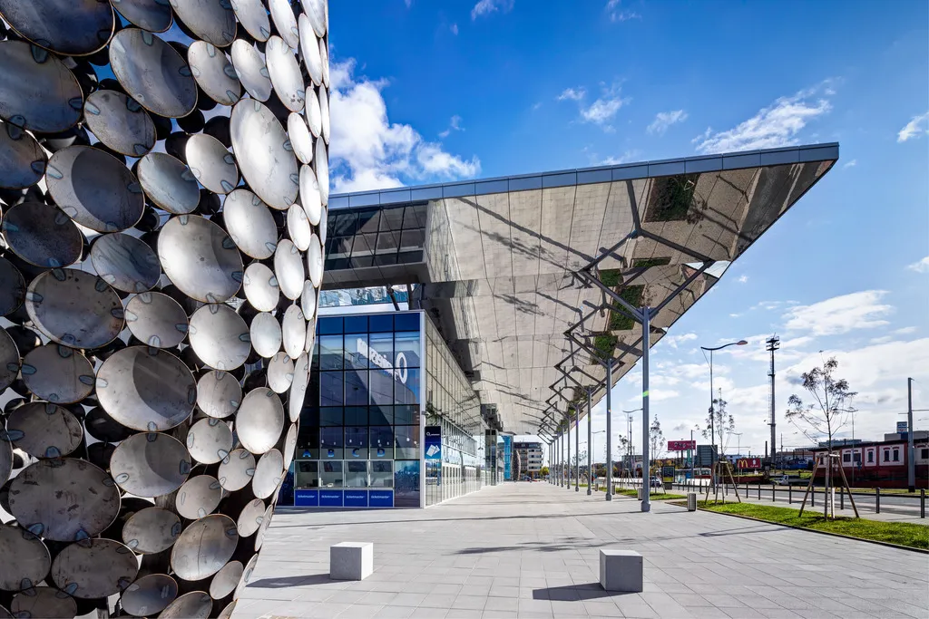 Dostavba malé haly O2 areny na konferenční centrum, O2 universum, Praha (autoři: Martin Vokatý, Vladimír Vokatý)