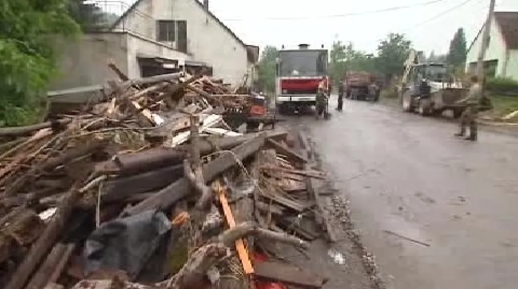 Odklízení povodňových škod