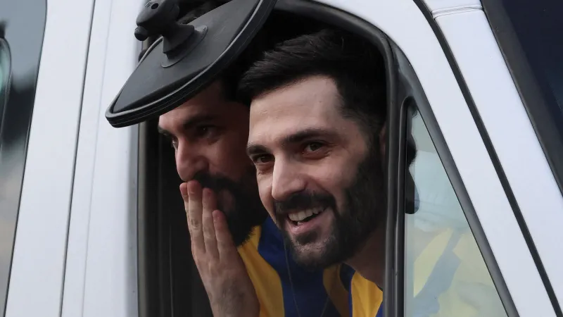 Dvojčata Gali a Ziv Bermanovi se dostali z Gazy po dvou letech strávených v zajetí