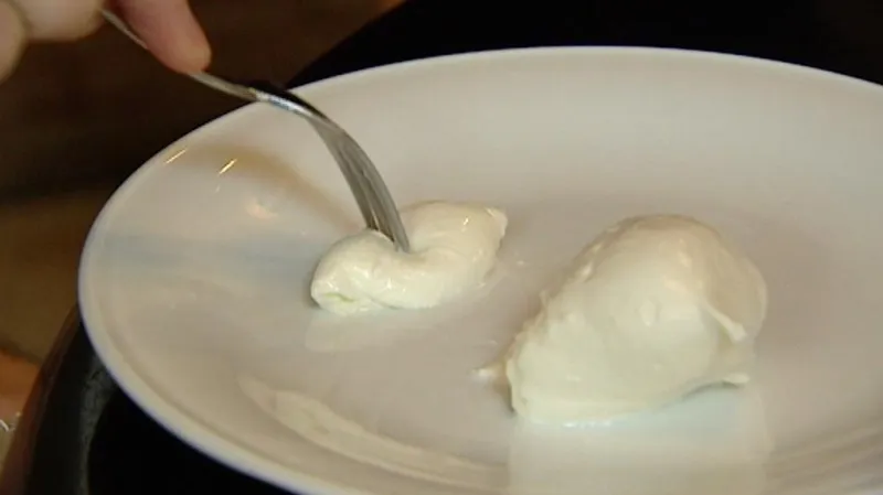 Mozzarella z buvolího mléka