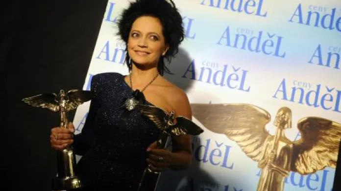 Ceny Anděl za rok 2010 / zpěvačka roku: Lucie Bílá