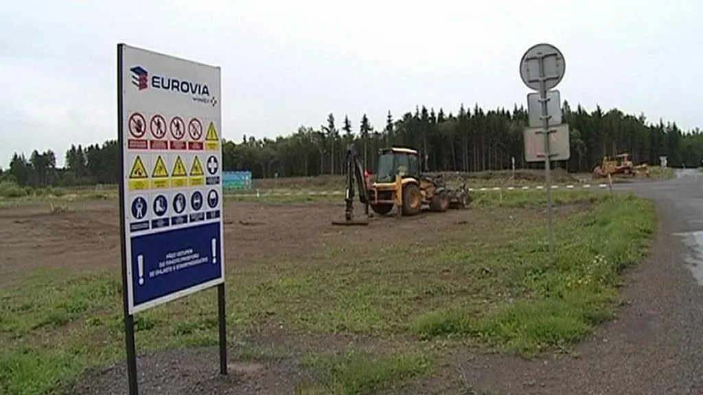 Výstavba silnice R6
