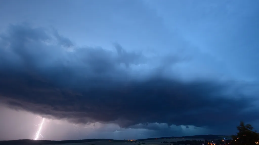 Bouřka nad Plzeňskem