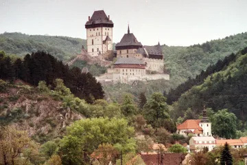Jak se proměnil Karlštejn od dob Karla IV.?