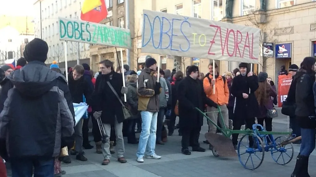 Studenti v Brně vyšli na pochod