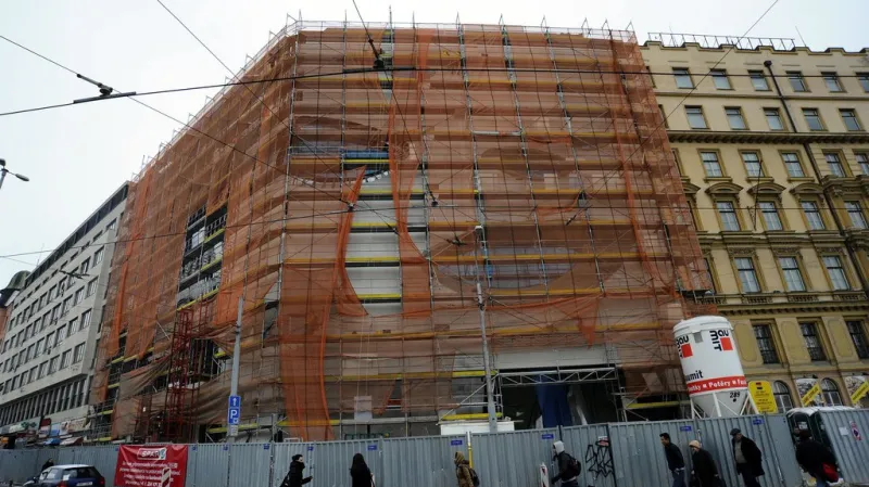 Obchodní dům na místě vyhořelého kasina u hlavního nádraží