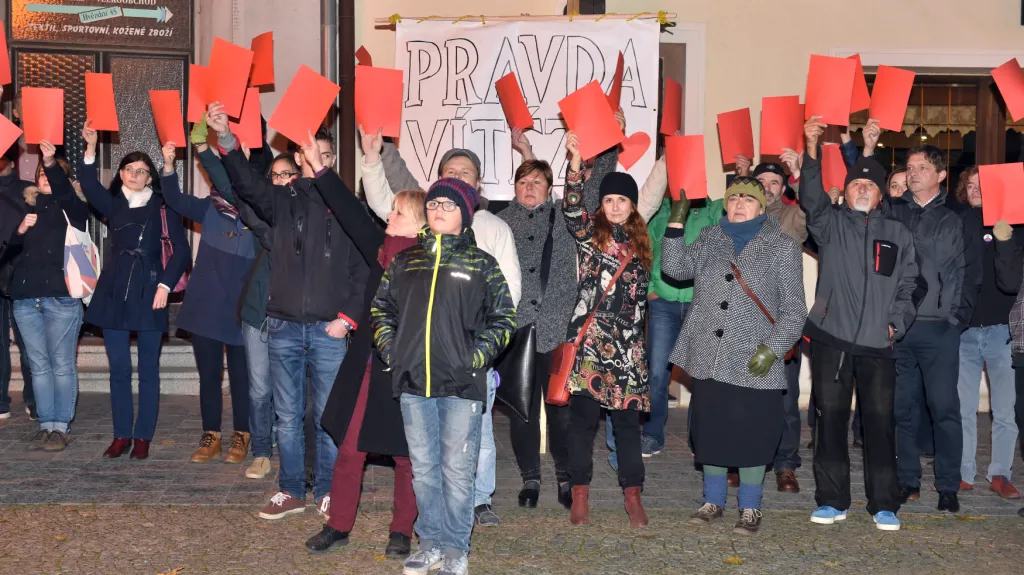 Protest proti Miloši Zemanovi v Lipníku nad Bečvou