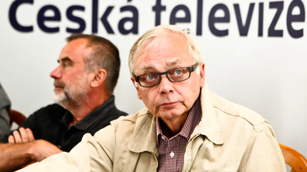 Režiséři cyklu Jaroslav Brabec a Karel Smyczek