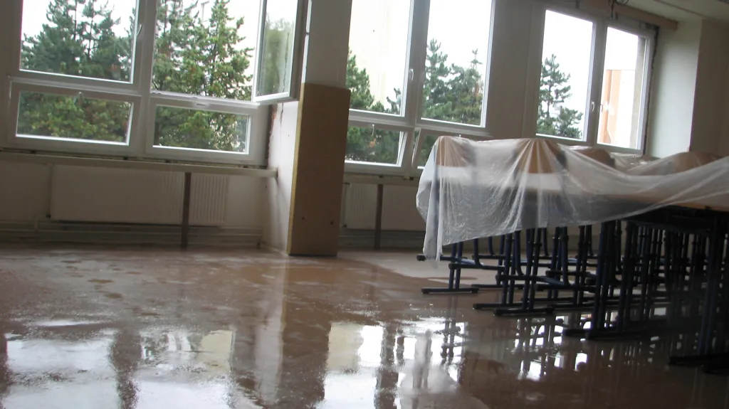Základní školu Vyhlídka vytopil déšť