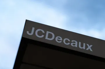 Česko dle ministerstva vyhrálo stamilionovou arbitráž s JCDecaux